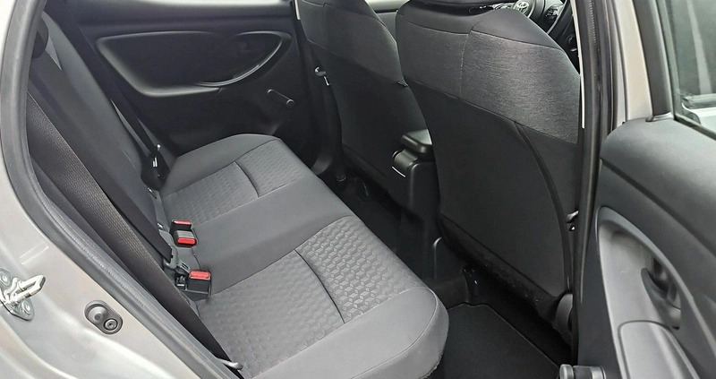 Toyota Yaris cena 77900 przebieg: 64739, rok produkcji 2022 z Wieliczka małe 352